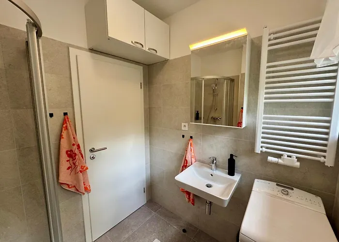 شقة U Letiste V Praze Tuchomerice