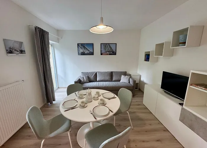 U Letiste V Praze Тухомержице